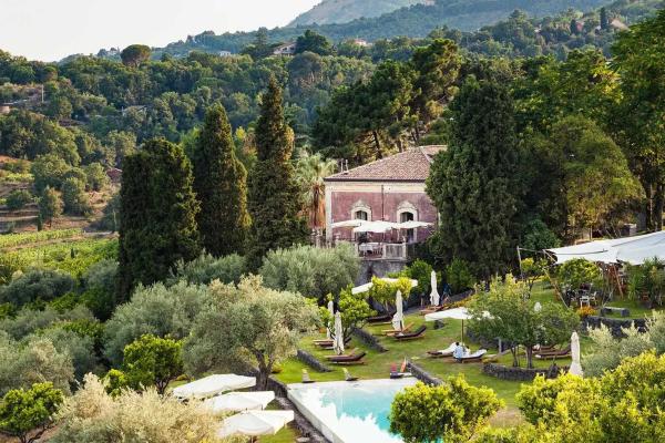 Monaci delle Terre Nere